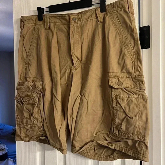 Lee cargo shorts, bundle, 2 pairs, both 36,both tan - Picture 2 of 11
